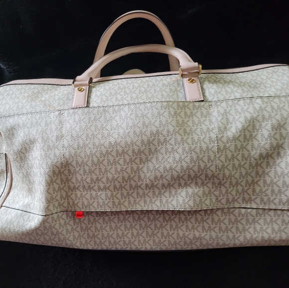 Bedford Travel Extra LG Weekender Bag Light Pink and Vanilla Color - Picture 4 of 12